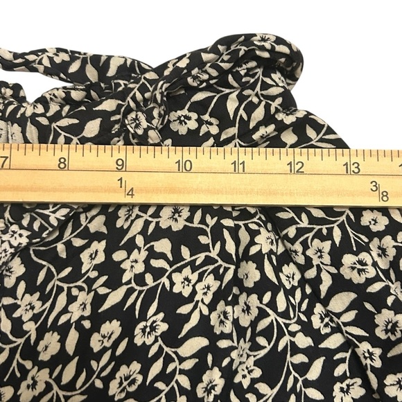 Billabong Black and Cream Wide Leg Floral Pants Small - Picture 3 of 7